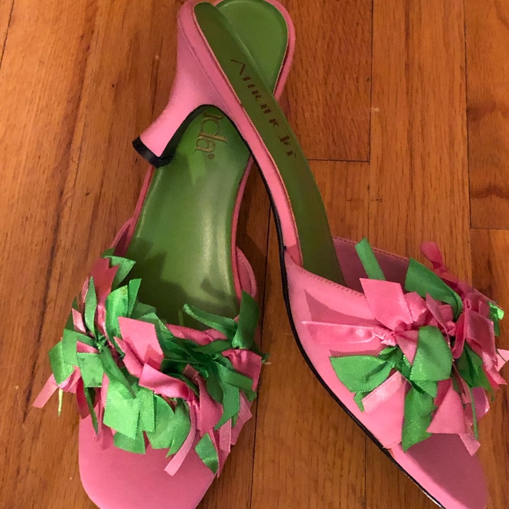 Sling back shoe- never worn